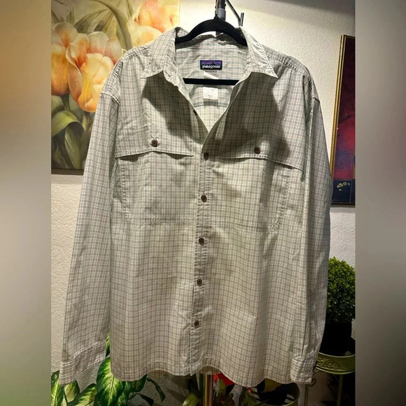 Patagonia Men's Long-Sleeved button down Shirt size XL - Picture 1 of 9